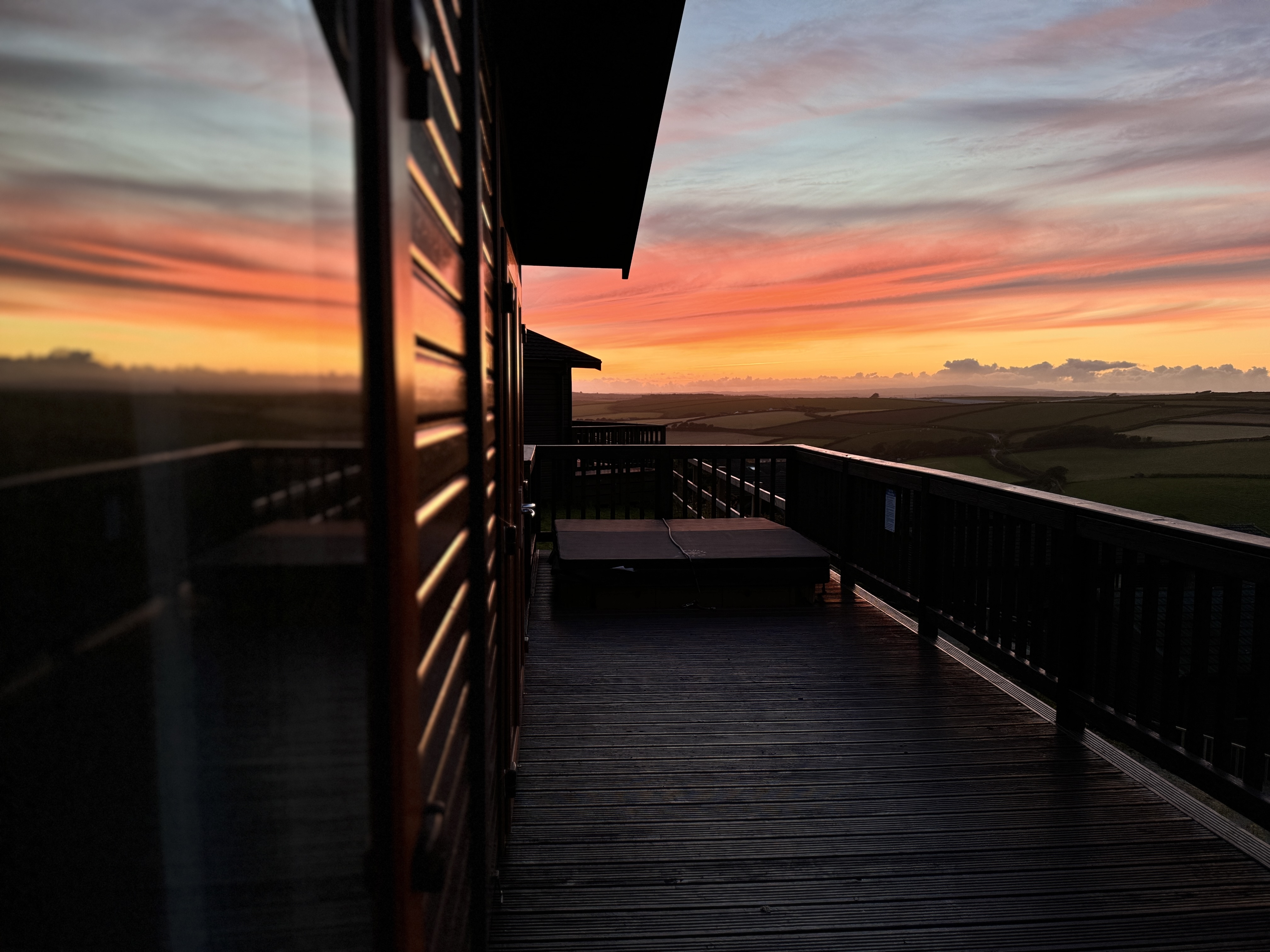 hot tub lodges for sale at Whitsand bay